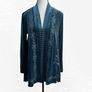 New With Tags La Bellum Hillary Scott Embossed Velvet Topper Size Small